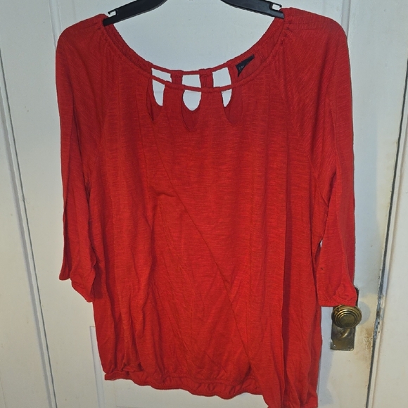 Tops - Women's Red Cutout-Neck Lightweight Top